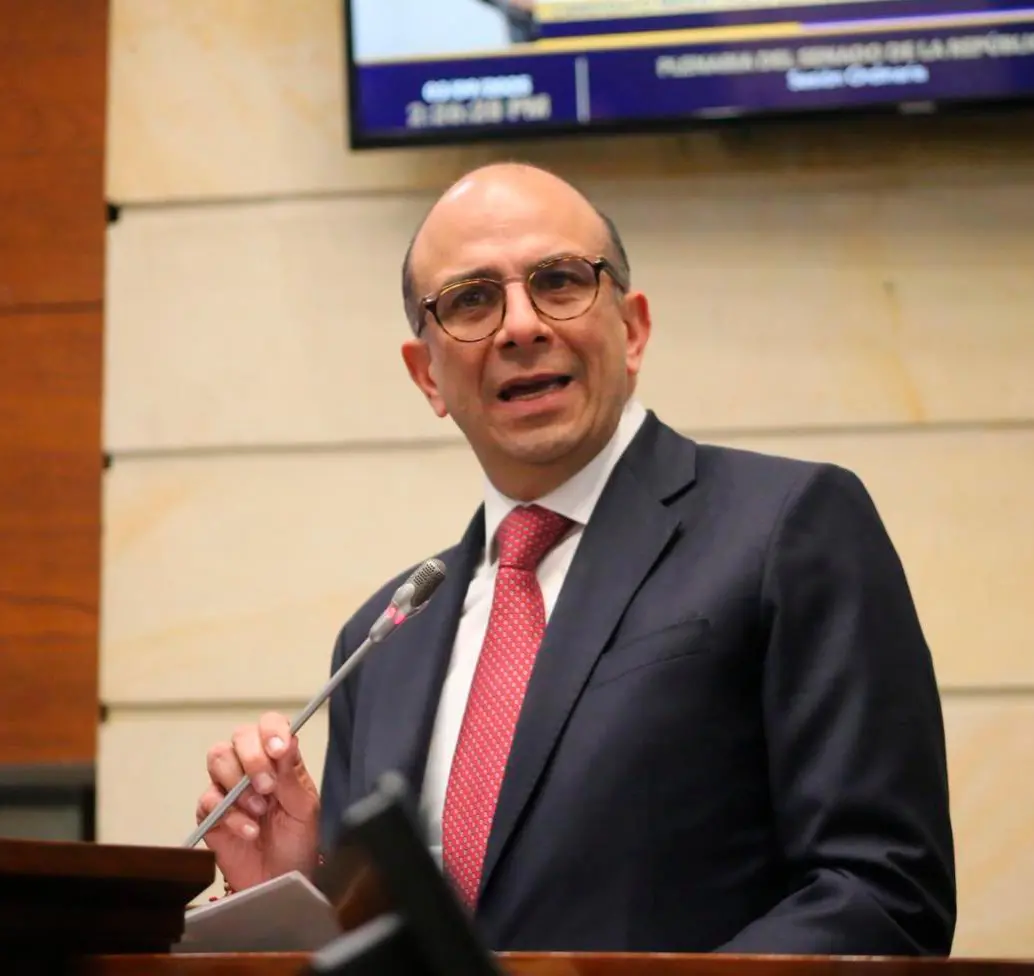 Carlos Camargo Assis fue magistrado del CNE y defensor del pueblo antes de llegar a magistrado de la Corte Constitucional. FOTO CORTESÍA 