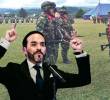Abelardo De la Espriella, en campaña, dijo que si gana la presidencia se posesionaría en una base militar. Fotos: Colprensa y Ejército.