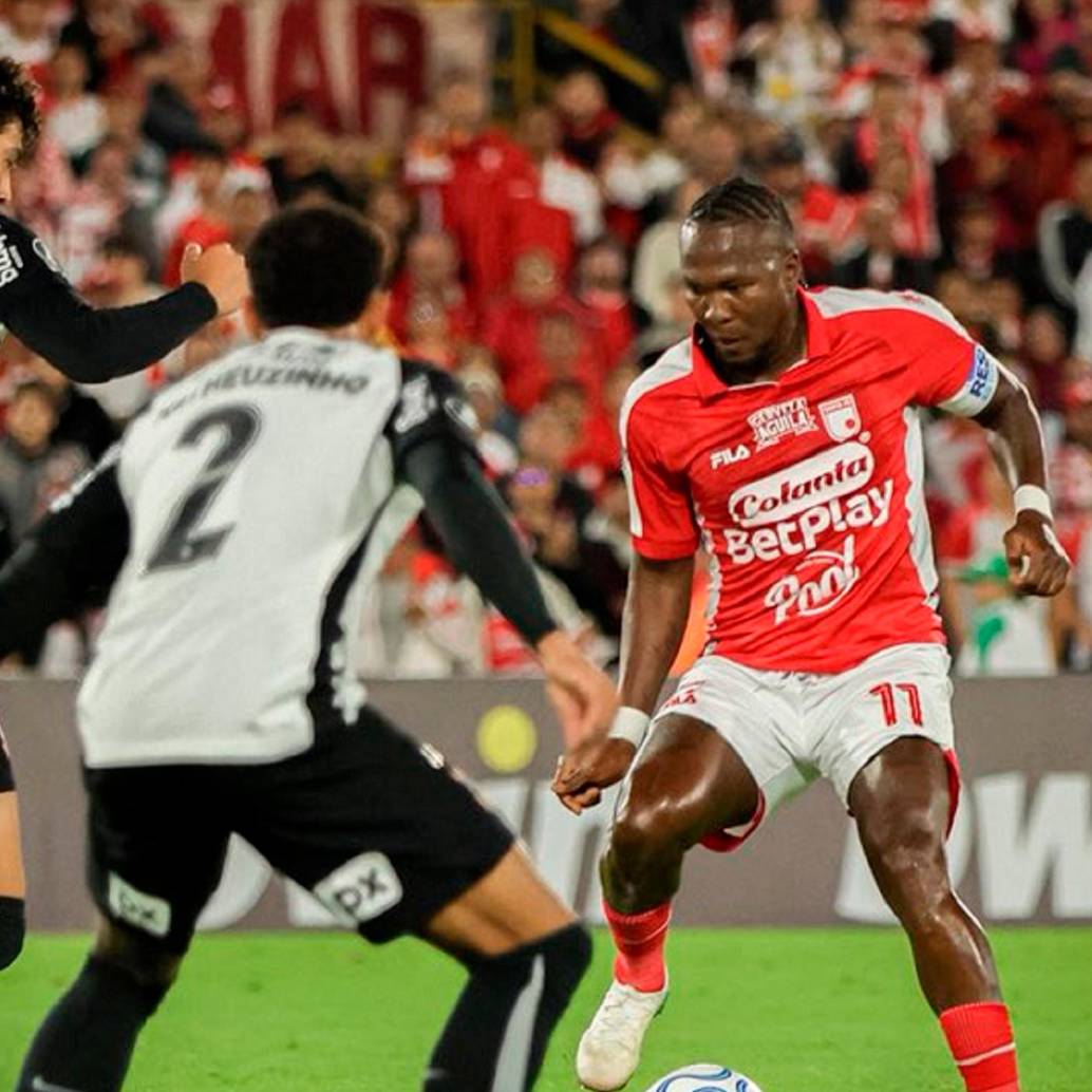 Rodallega, figura de Santa Fe en el duelo contra Corinthians. FOTO X-SANTA FE