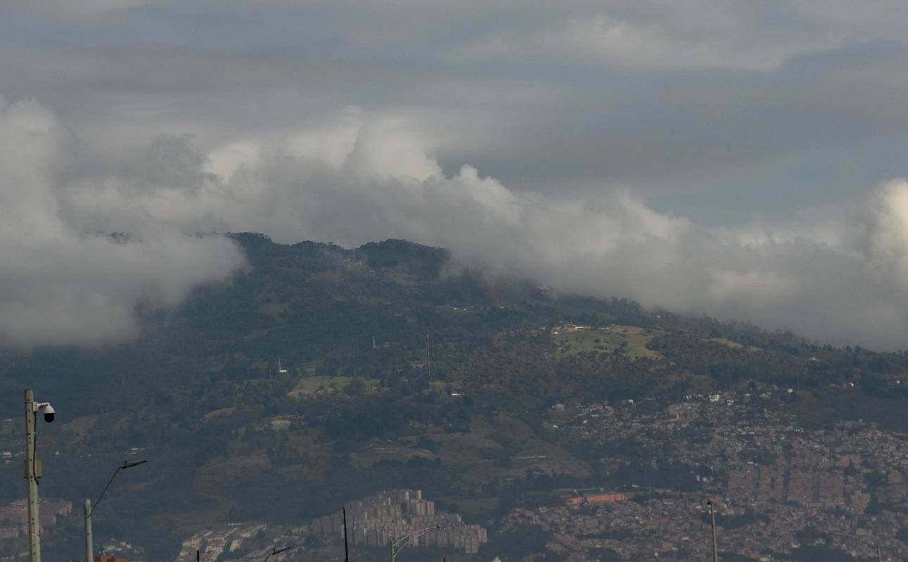 La contaminación del aire en Medellín representa uno de los mayores riesgos ambientales sobre la salud humana. Foto: Manuel Saldarriaga Quintero.