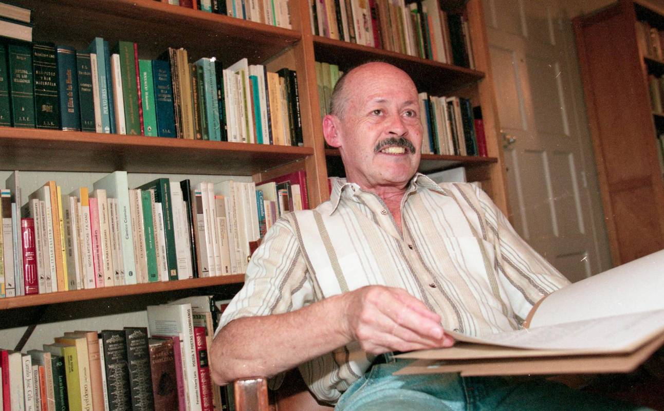 Siempre escribió poesía y dio conferencias; hacía lecturas y talleres. Abril 1994. Foto: Robinson Sáenz.