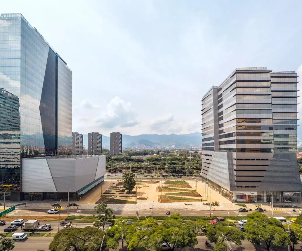 El proyecto, que integrará servicios de clase mundial, busca responder al crecimiento del turismo de negocios, que entre enero y agosto de 2025 superó los 20.900 visitantes, y a la expansión de compañías internacionales que continúan estableciendo operaciones en la ciudad. FOTO: Cortesía Rivana.