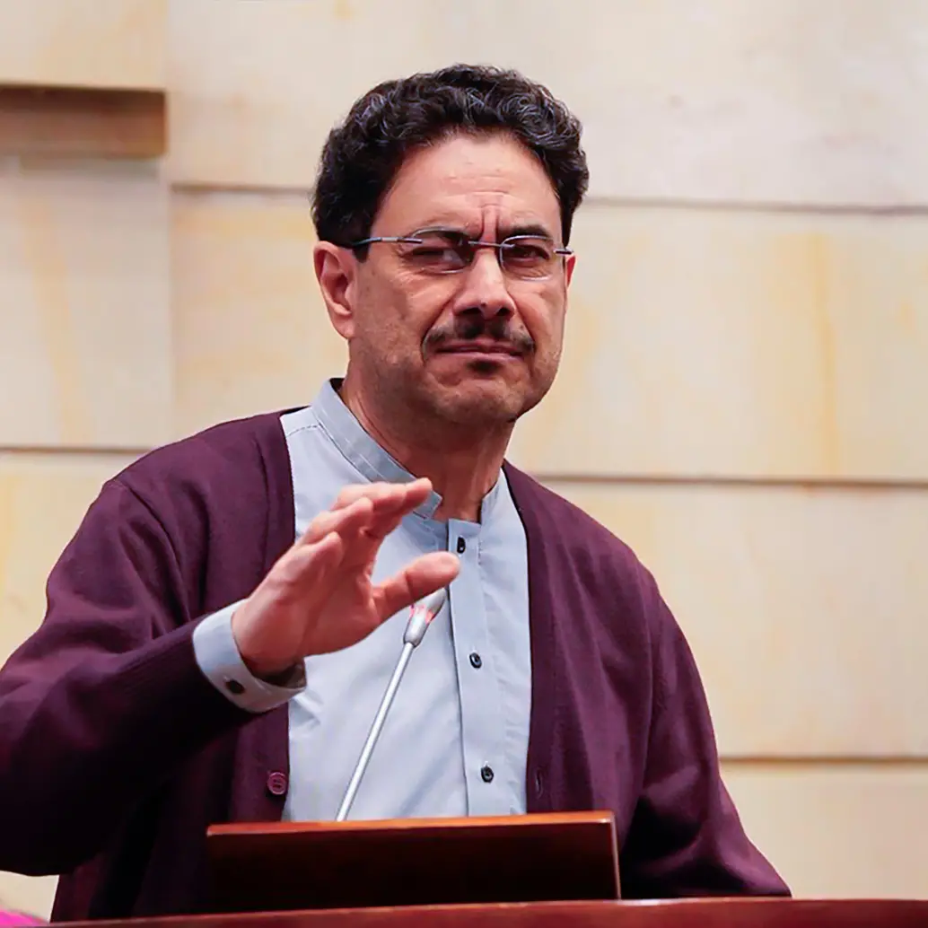 Los candidatos presidenciales Iván Cepeda, Abelardo de la Espriella, Paloma Valencia, Sergio Fajardo, Claudia López y Roy Barreras. FOTO EL COLOMBIANO, CORTESÍA Y COLPRENSA