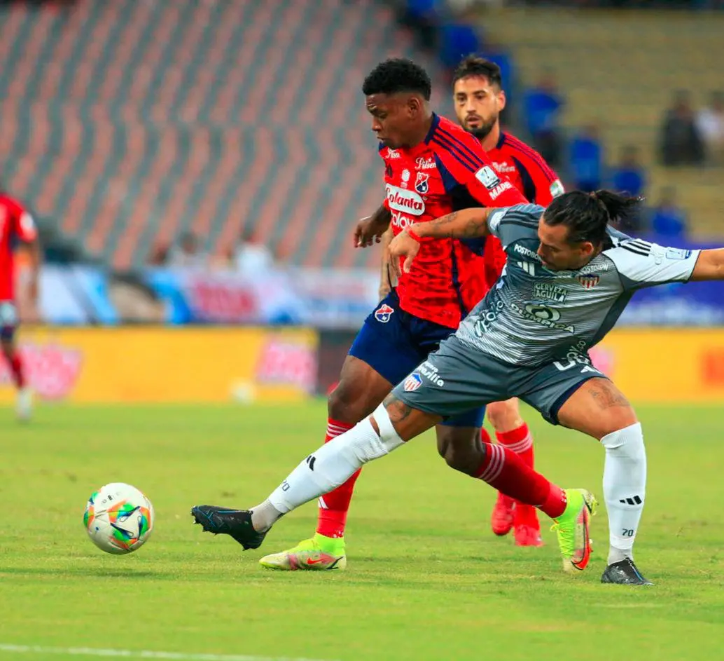 DIM venció al Junior, mientras Nacional cayó frente al América. FOTO CAMILO SUÁREZ
