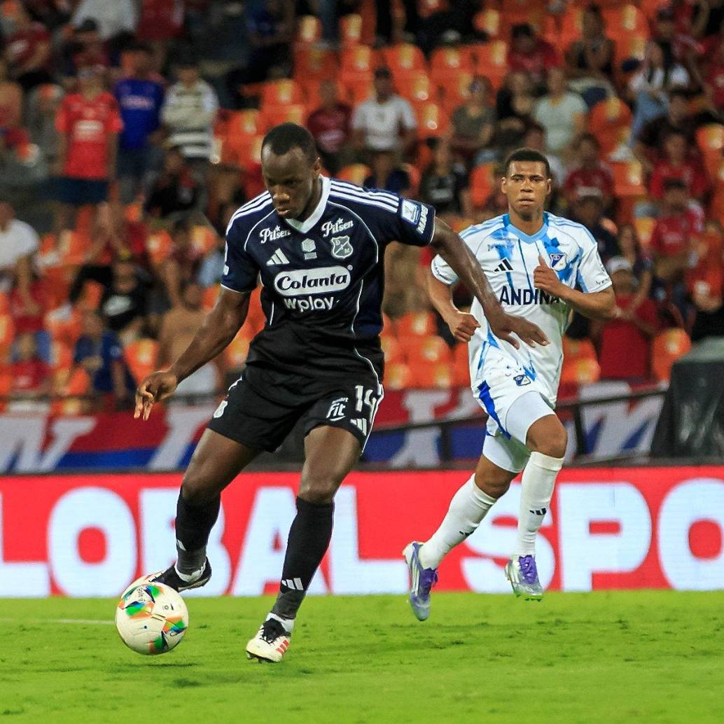 El futbolista vallecaucano Baldomero Perlaza es una de las figuras del Medellín en el segundo semestre del año. Foto: Camilo Suárez