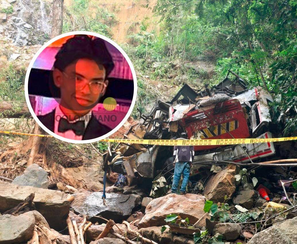 David Rúa Vallejo, de 17 años, fue el menor que salió a la vía para alertar de la tragedia con sus compañeros. FOTO: MANUEL SALDARRIAGA Y CORTESÍA