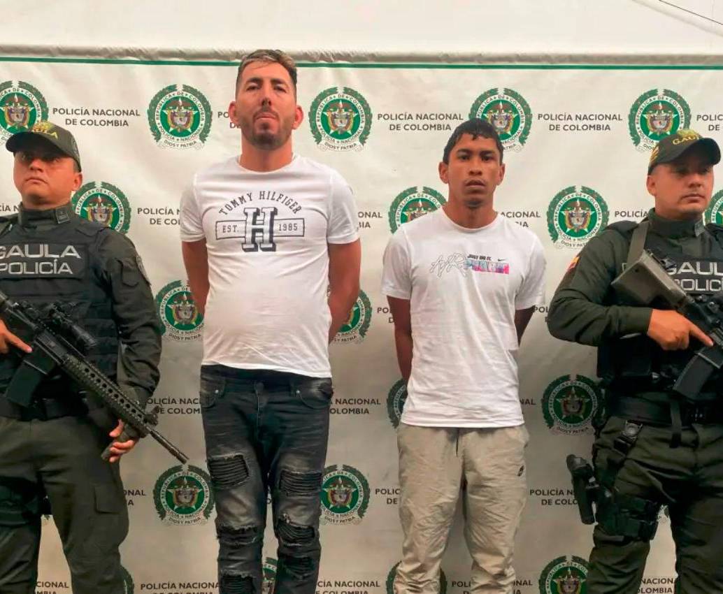 Luis Alejandro Enríquez Charaima, alias Alex, y Luis Fernando Uribe Torrealba, alias Luissito, fueron los dos capturados por las autoridades en Medellín al tener orden de extradición por sus presuntos vínculos con el Tren de Aragua. FOTO: CORTESÍA 