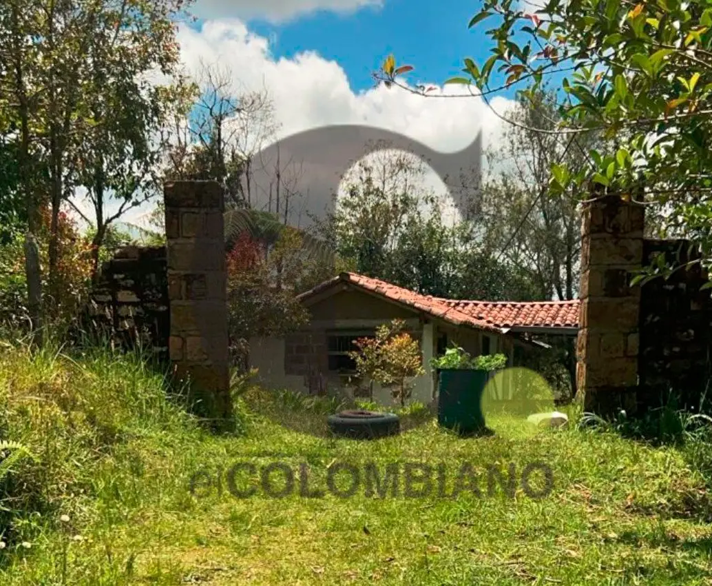 Dentro de esta casa ocurrió la masacre del pasado fin de semana en la vereda San Juan, de La Unión. FOTO: CORTESÍA DIARIORIENTE