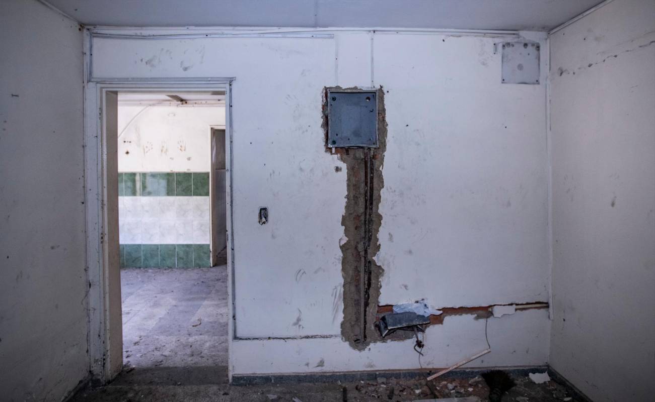 Fallas estructurales obligaron el cierre del centro de salud. FOTO: Jaime Pérez