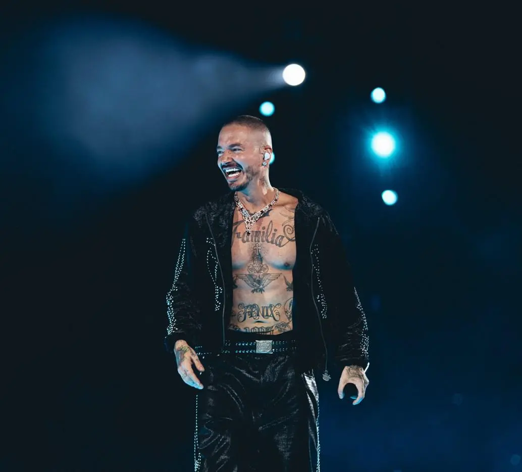 Luego de seis años, el artista regresó para “darle sus flores” a su ciudad, en un concierto sin precedentes en la capital antioqueña y un poder de convocatoria único. FOTO: Cortesía. 