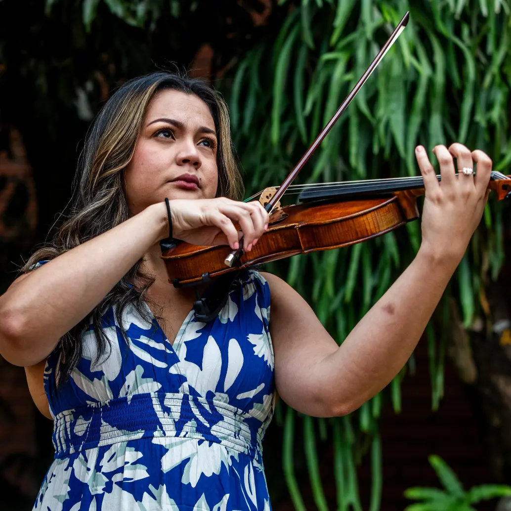 Allison Lovera se formó en el Sistema venezolano de música clásica. Se formó en los Estados Unidos. Este concierto será el sábado 18 de abril a las 6:00 p.m. en el Teatro Metropolitano. Foto Julio César Herrera. 