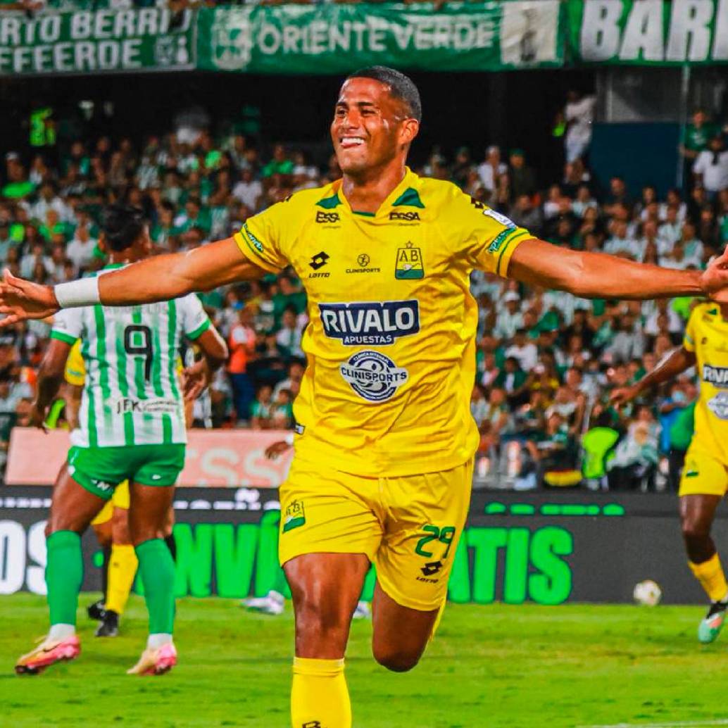 Carlos Henao, autor del gol del triunfo de Bucaramanga ante Nacional. FOTO X-BUCARAMANGA