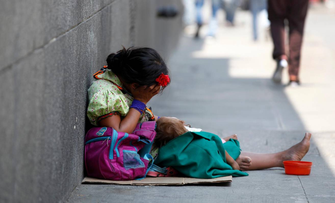 La única alternativa que tienen muchos indígenas es mendigar. Foto: Manuel Saldarriaga