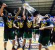 Los jugadores celebraron la obtención del bicampeonato, tras derrotar en la final a Cimarrones del Chocó. FOTO CORTESÍA PAISAS
