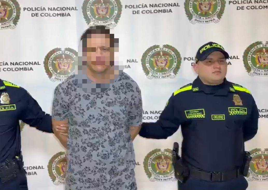 La Policía Metropolitana y la Fiscalía capturaron a un hombre señalado de integrar una estructura de fleteo que operaba en Medellín y otros municipios del Valle de Aburrá. Foto: cortesía Alcaldía de Medellín.