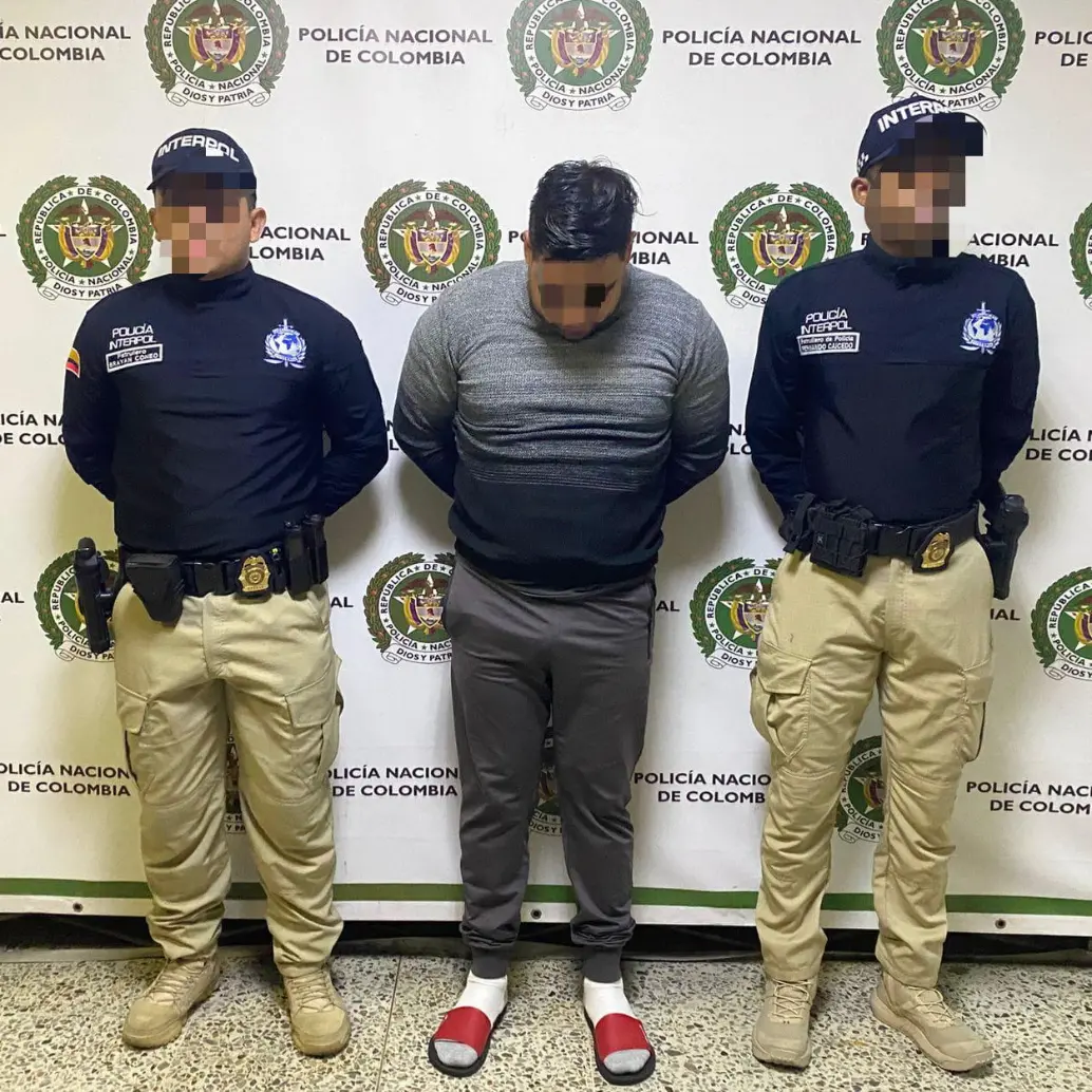 William de Jesús Álvarez Restrepo tenía circular roja de Interpol y fue capturado en Bello. FOTO: CORTESÍA POLICÍA