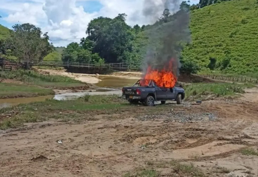 La camioneta en la que se movilizaban fue hallada incinerada. Foto: cortesía.