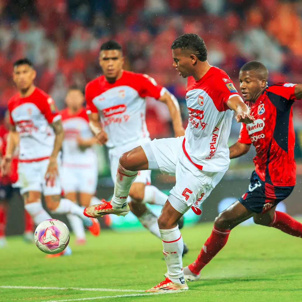 La final del primer semestre fue entre DIM y Santa Fe y se podría repetir. FOTO CAMILO SUÁREZ