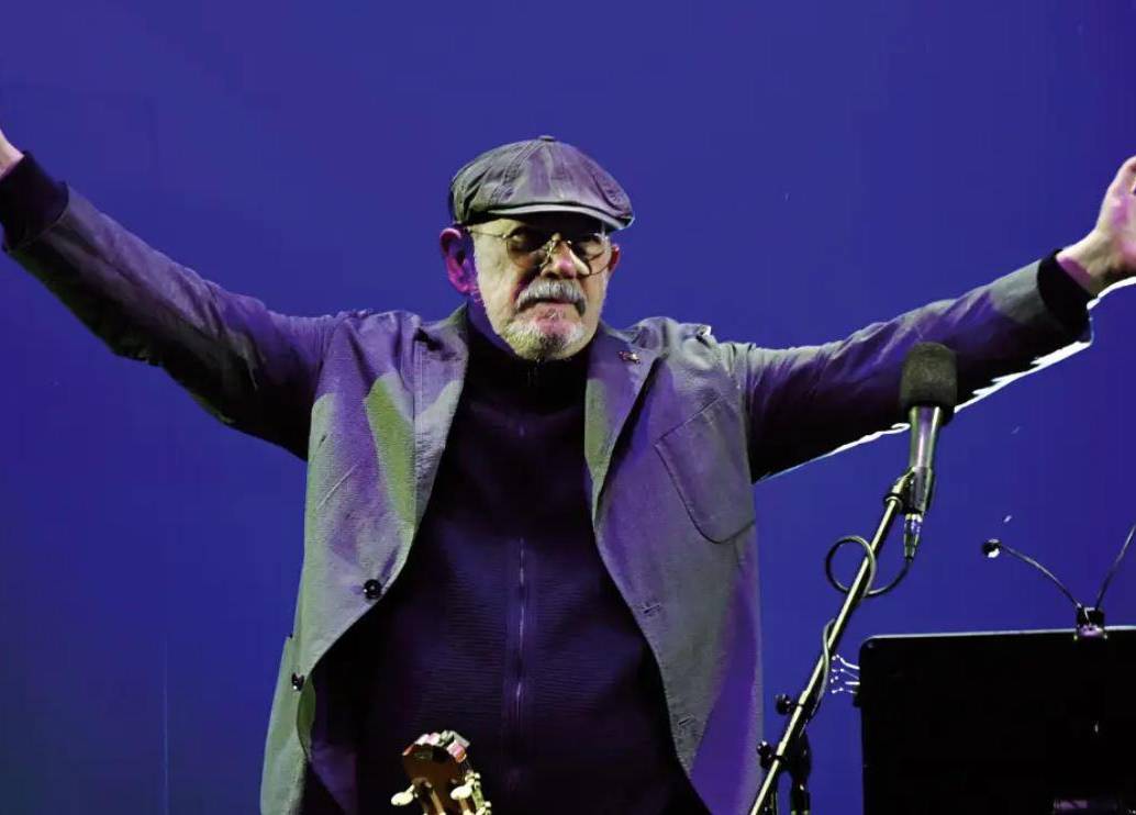 A sus 78 años, el cubano volvió a conmover a miles de asistentes, pese a los fallos de sonido y organización. FOTO EL COLOMBIANO