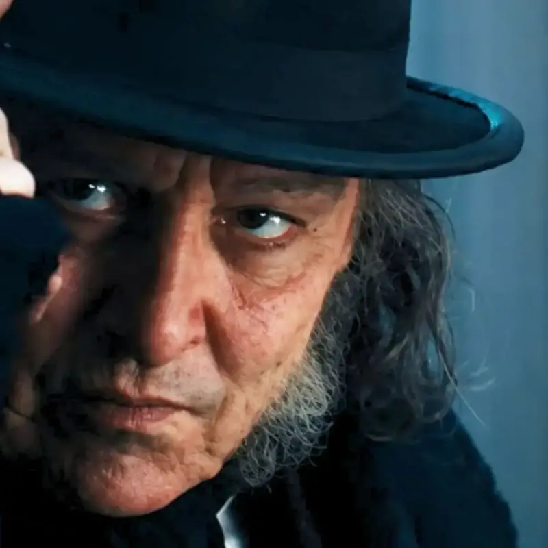 Así luce Johnny Depp en Ebenezer, su nueva película. FOTO: Paramount Pictures.