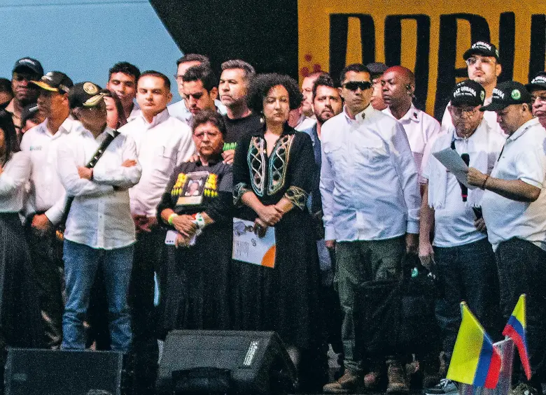 Luego del tarimazo del 21 de junio del año pasado, esta nueva actuación sumerge en la polémica a las negociaciones de la paz urbana del Valle de Aburrá. FOTO JULIO CÉSAR HERRERA