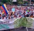 Centrales obreras y organizaciones sociales participan de la marcha en favor del gobierno Petro en Medellín. FOTO MANUEL SALDARRIAGA