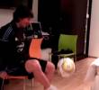 Imagen tomada del video que Jonás Gutiérrez compartió en redes sociales, donde se ve a Messi durante la concentración del Mundial de 2010.. FOTO VIDEO JONAS GUTIÉRREZ