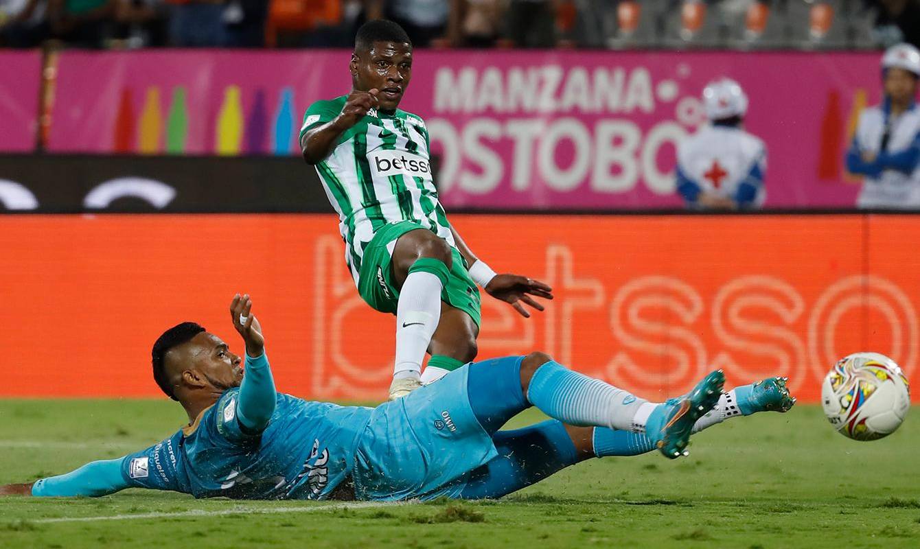 La iniciativa durante todo el partido fue del equipo verde que desperdicio varias oportunidades de gol. Foto: Jaime Pérez