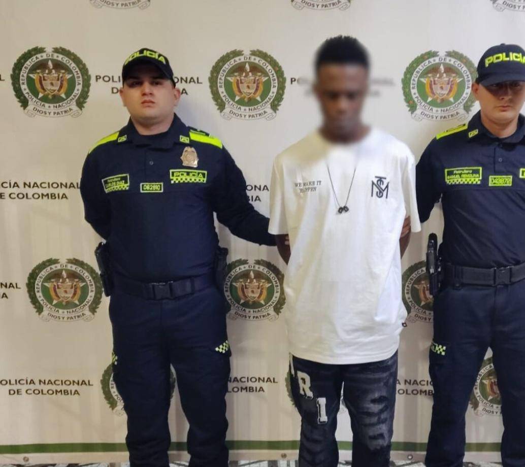 Al capturado, un juez de la República le dictó medida de aseguramiento en centro carcelario. FOTO Policía Metropolitana.