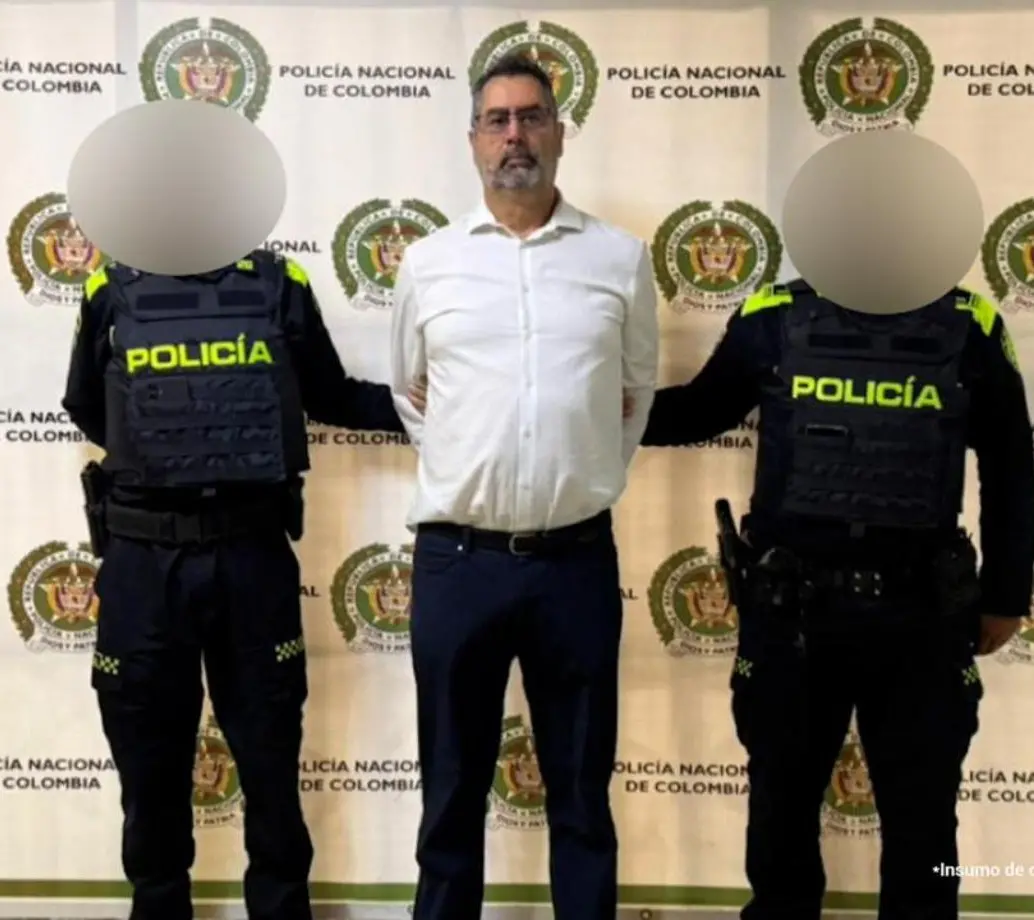 El urólogo fue capturado en un parqueadero ubicado al sur del Valle de Aburrá. FOTO FISCALÍA. 