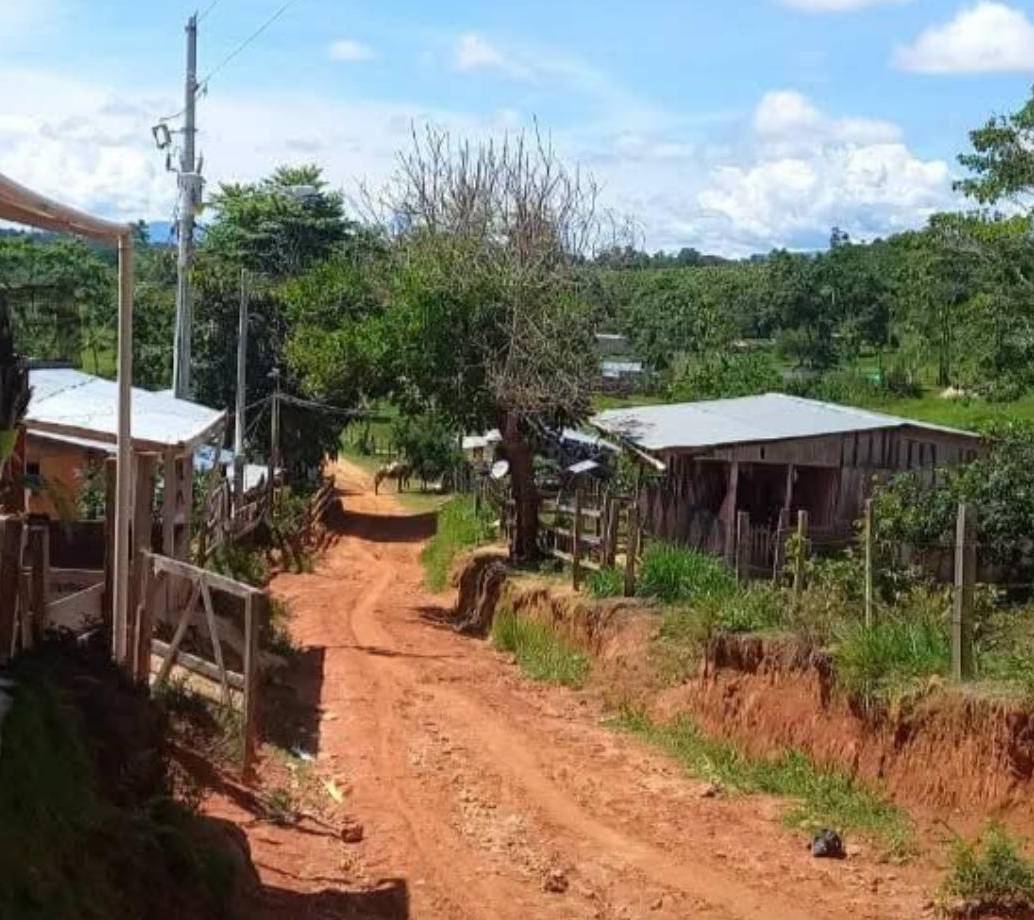 Por su parte, líderes comunitarios advirtieron que la situación representa un nuevo riesgo para las familias que permanecen en la zona. FOTO Cahucopana Nordeste.
