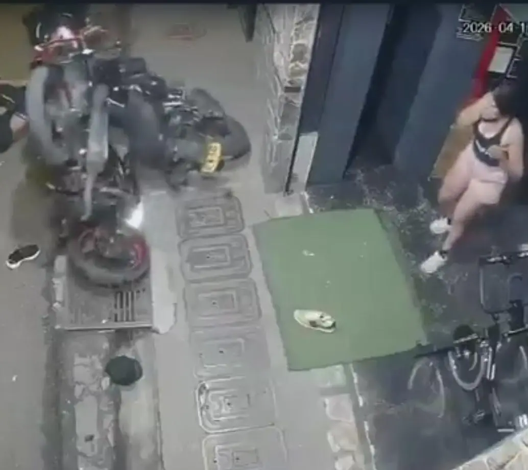 Imagen del accidente en San Cristóbal, que produjo la muerte de una adulta mayor de 64 años de edad. FOTO Denuncias Antioquia