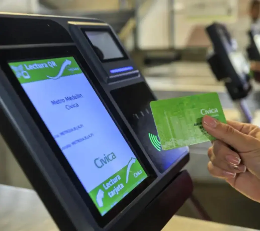 El trámite de renovación de la Cívica Classic es gratuito y se realiza en diferentes Puntos de Atención al Cliente del sistema de transporte. FOTO Camilo Suárez. 