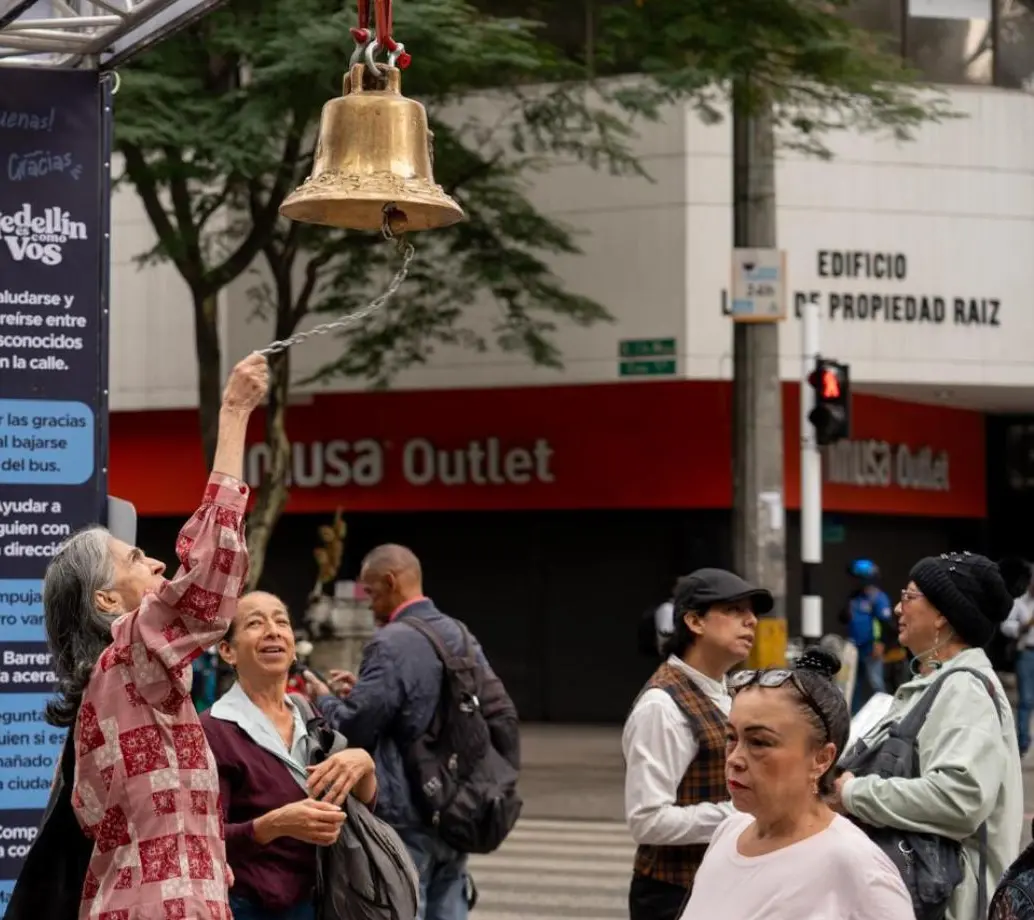 Las campanas se instalarán en lugares como la Plazoleta de la Alpujarra, el Pueblito Paisa, la 70 y San Antonio de Prado. FOTO Alcaldía de Medellín. 