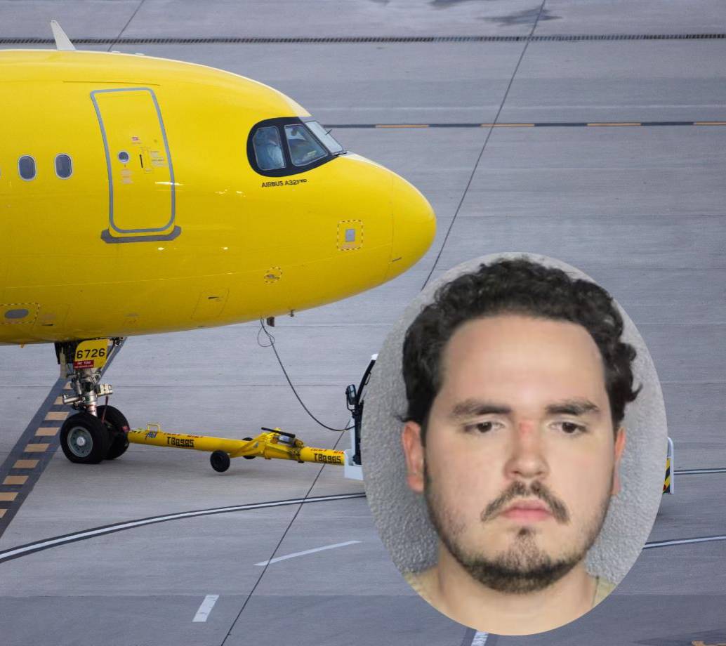 Según autoridades de EE.UU., Restrepo Caballero dañó los paneles del baño y derramó un líquido desconocido en el piso. FOTO Cortesía AFP y WPLG Local 10 News.