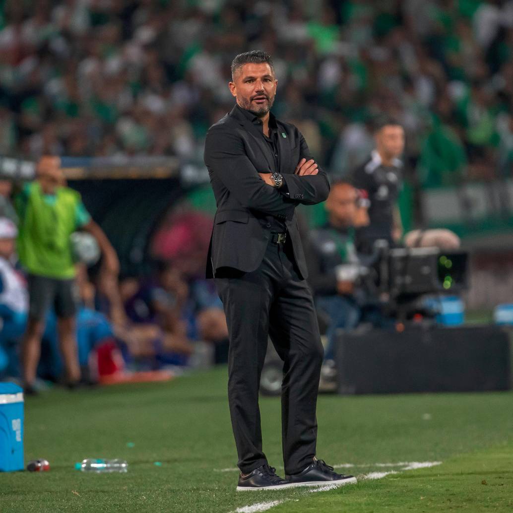 El técnico Javier Gandolfi también está a la expectativa de la determinación que tome la Conmebol. FOTO JUAN ANTONIO SÁNCHEZ