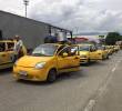 El Gobierno presentó un decreto que busca cambiar las reglas del servicio de taxi en Colombia. Foto: Laura Rosa Jiménez valencia