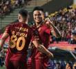 Luis Chino Sandoval celebra con Brayan Rovira el gol que marcó ante Coquimbo en la victoria del Deportes Tolima 3-0 en el Manuel Murillo Toro. FOTO TOMADA X@cdtolima