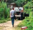 Los agentes del CTI de la Fiscalía hicieron la inspección a los cuerpos sin vida de estos dos hermanos en el corregimiento Altavista, de Medellín. FOTO: Laura Rosa Jiménez