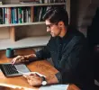 Especializaciones en áreas digitales abren el camino a mejores oportunidades laborales remotas. FOTO: GETTY