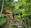 Esta fue una de las dos excavadoras que fueron encontradas en una vereda del municipio de San Luis, Oriente antioqueño, realizando labores de explotación ilegal de oro. FOTO: <b>CORTESÍA CUARTA BRIGADA DEL EJÉRCITO</b>