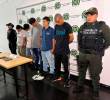 Los cinco capturados, entre ellos una mujer, fueron cobijados con detención intramural mientras que avanza el proceso judicial. FOTO: Policía