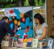 Durante la Fiesta del Libro, la editorial Planeta entregó una donación de libro para las bibliotecas de Medellín. Foto: EL COLOMBIANO