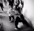 La pelea se produjo el viernes 2 de octubre al salir del colegio, en Copacabana. FOTO: IMAGEN TOMADA DE VIDEO