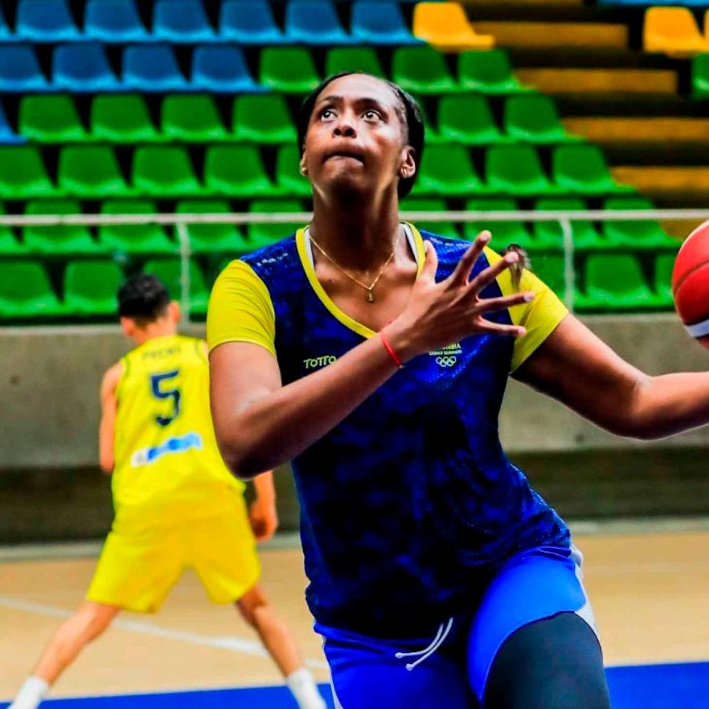 <p>Yuliany Paz, en uno de los entrenamientos con la Selección Colombia en el coliseo Iván de Bedout de Medellín. <span class="mln_uppercase_mln">FOTO</span> </p><p><b><span class="mln_uppercase_mln">el colombiano</span></b></p>