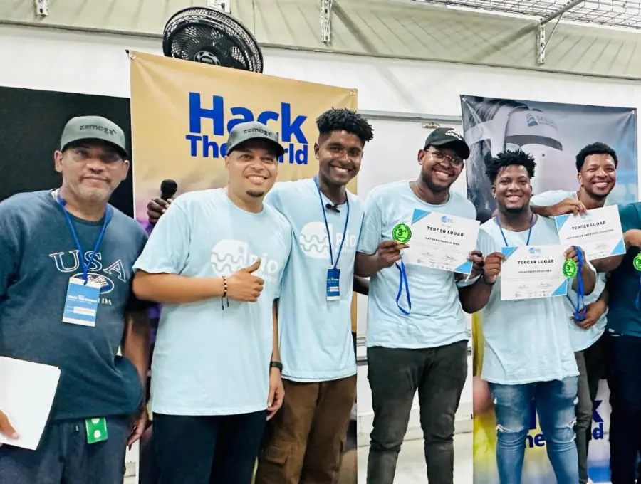 Estudiantes del litoral Pacífico aprenden programación con la Escuela de Robótica del Chocó, en una iniciativa que conecta educación, innovación y oportunidades laborales. FOTO cortesía
