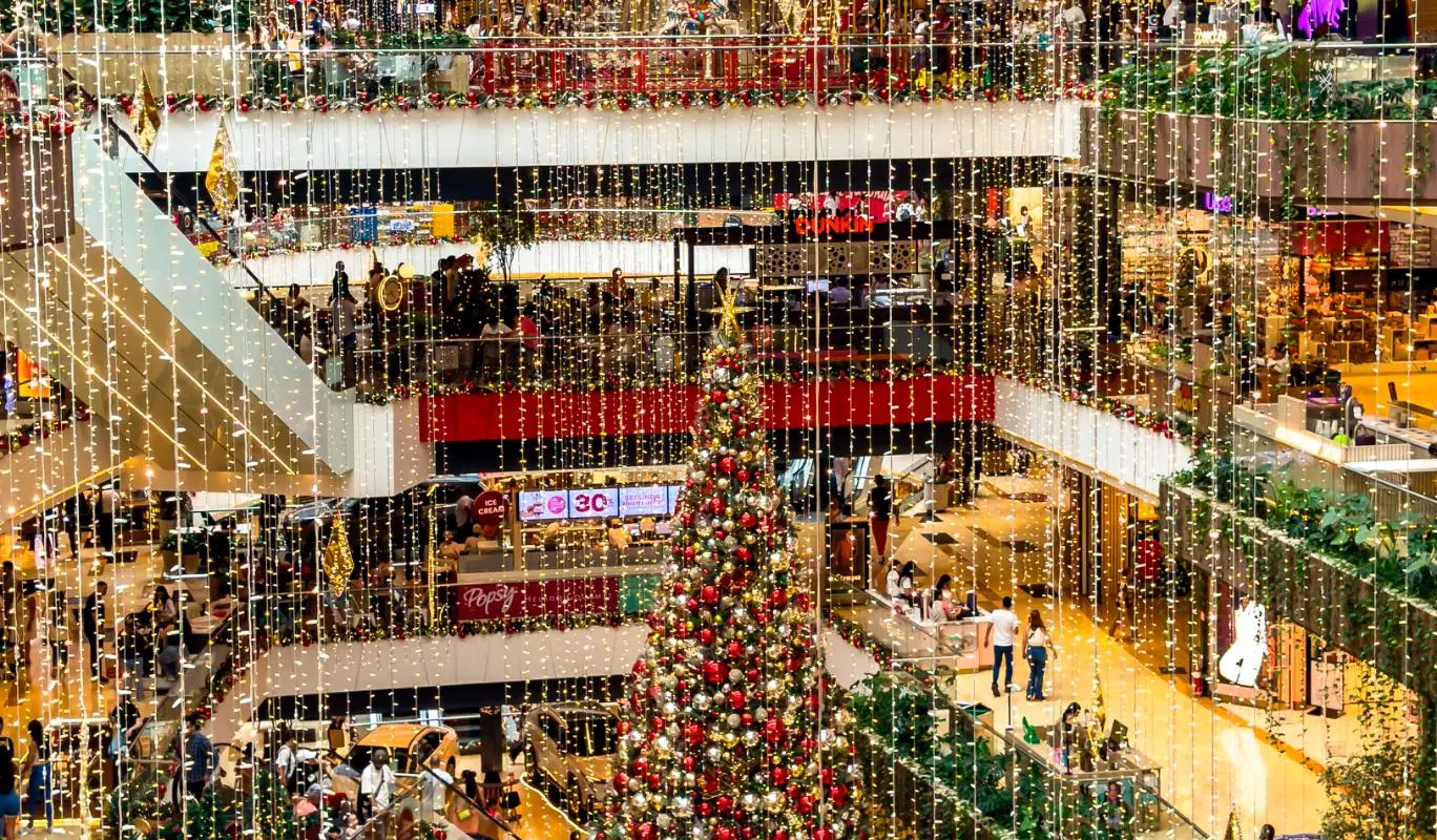Centro comercial Arkadia. La decoración y programación navideña responde a una clara necesidad de la ciudadanía de encontrar espacios llenos de fantasía y tradición cercanos a sus hogares. Foto: Camilo Suárez Echeverry