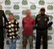 El hombre y la mujer capturados son la madre y el padrastro de la menor de edad, según las autoridades. FOTO Cortesía Departamento de Policía Antioquia