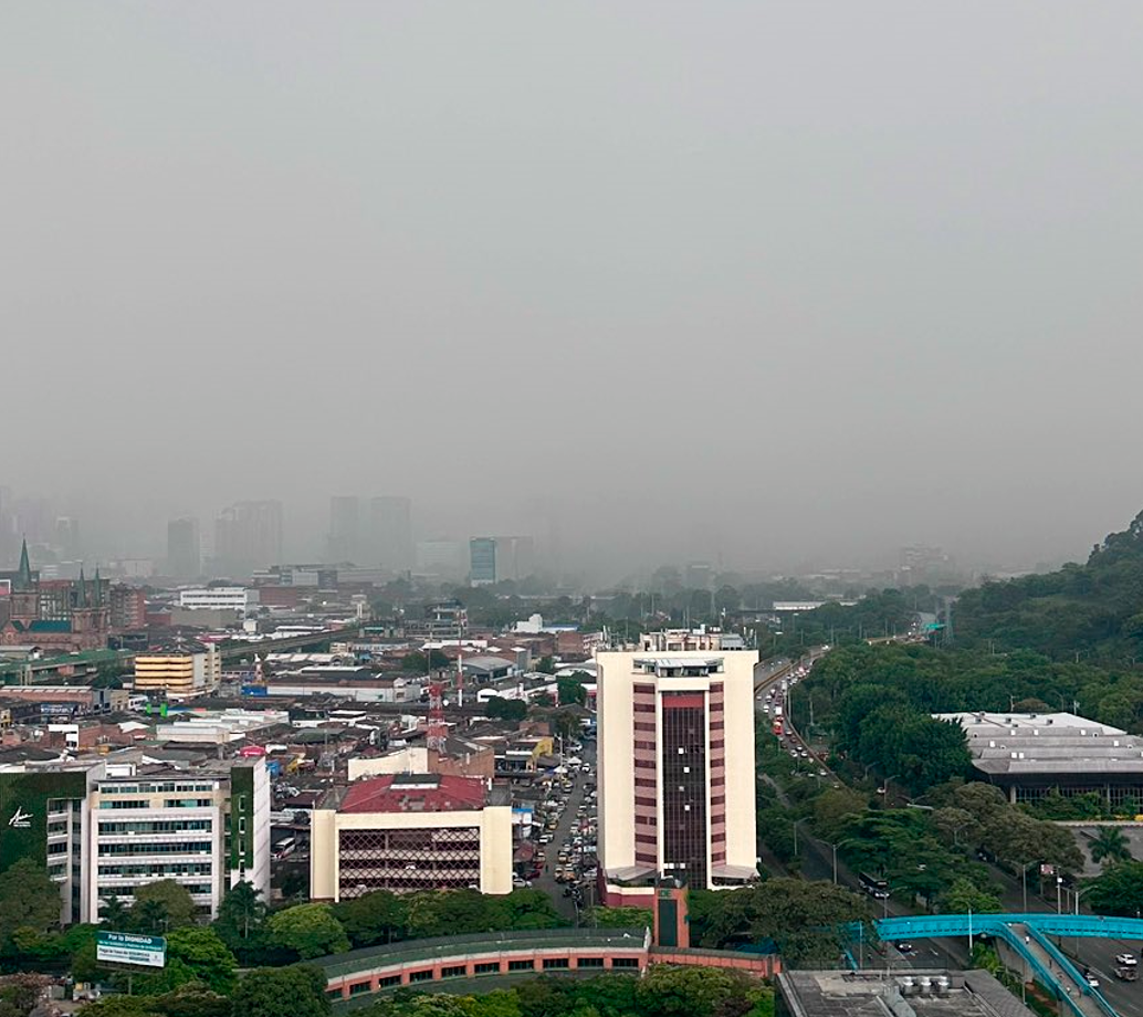 Un fuerte aguacero azotó Medellín y varios municipios del Valle de Aburrá y dejando reportes de granizo. FOTO: Cortesía