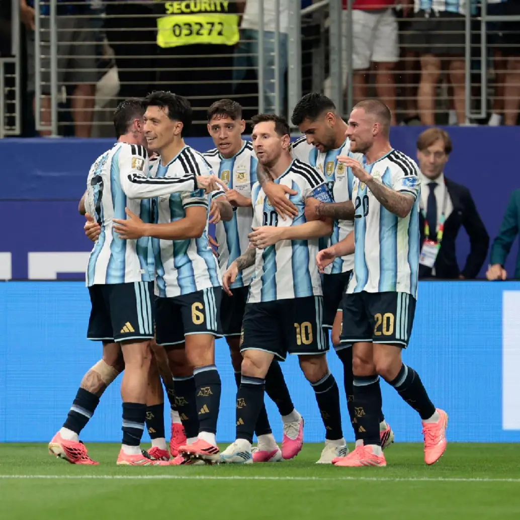 Argentina, liderada por Lionel Messi, ya está en la siguiente ronda del Mundial-2026. FOTO X-@Argentina